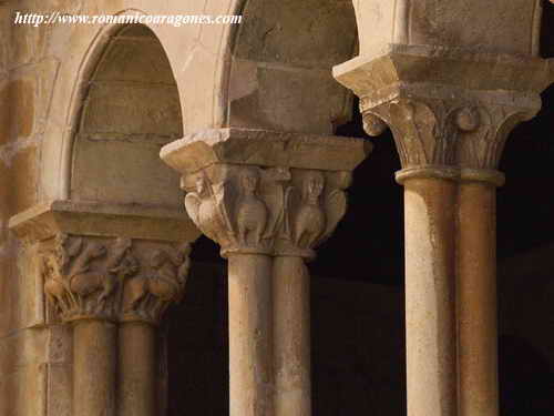 DETALLE CAPITELES DEL CLAUSTRO SUPERIOR